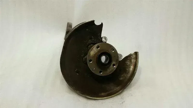 Audi A7 4G Left Rear Hub 8R0505435C Wheel Bearing Housing Rear Left