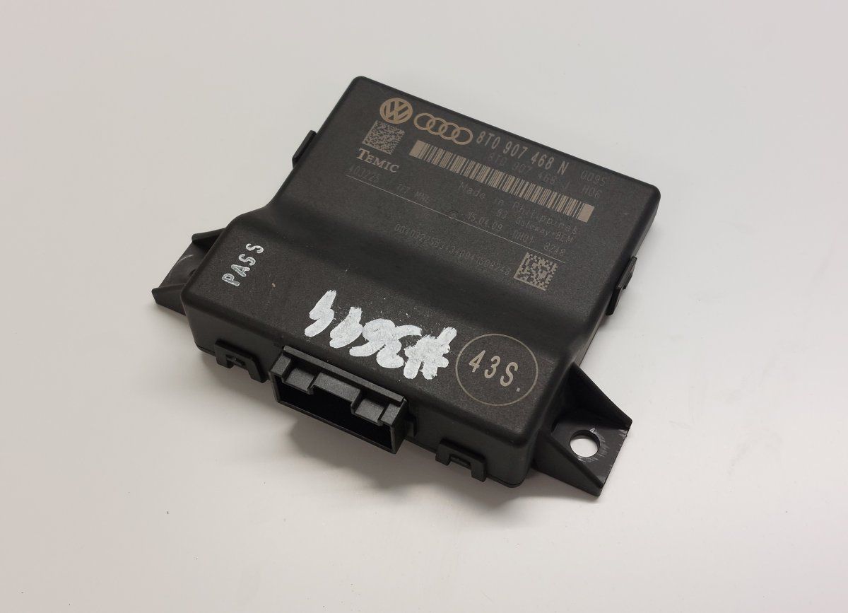 8T0907468N 8T0907468J Central gateway module AUDI Q5 (8R) (2008-2016)
