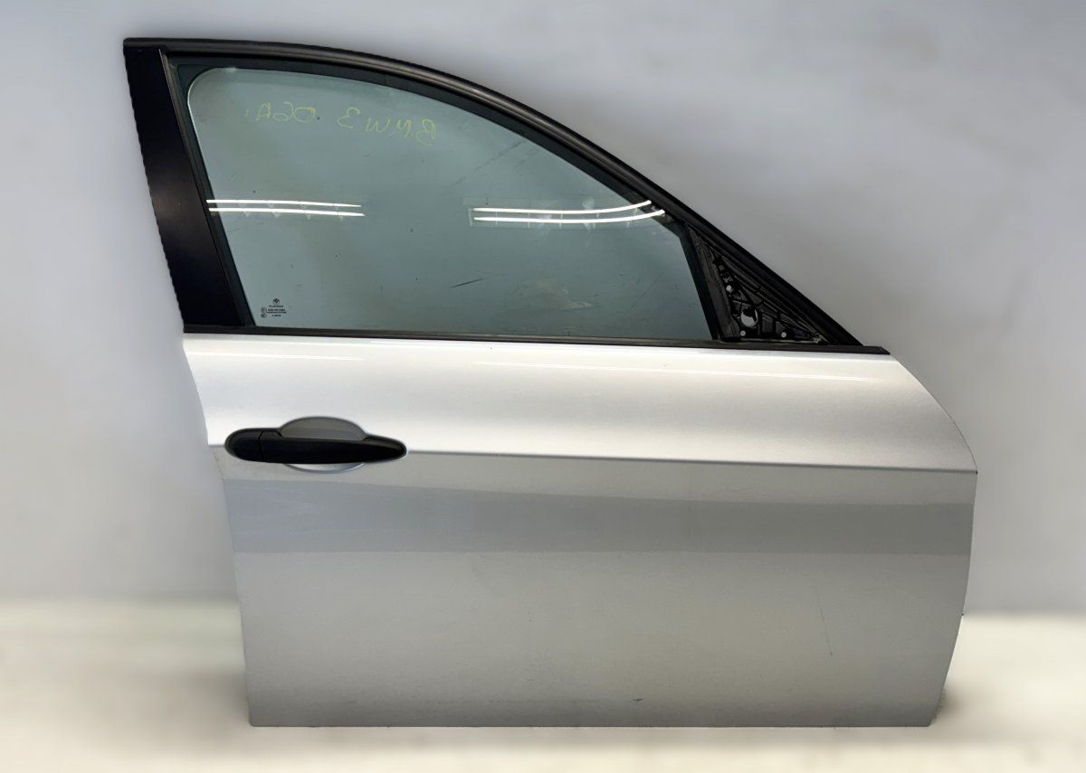 41007203644 Door Front Right BMW 3 (E90, E91, E92, E93) (2005-2011)
