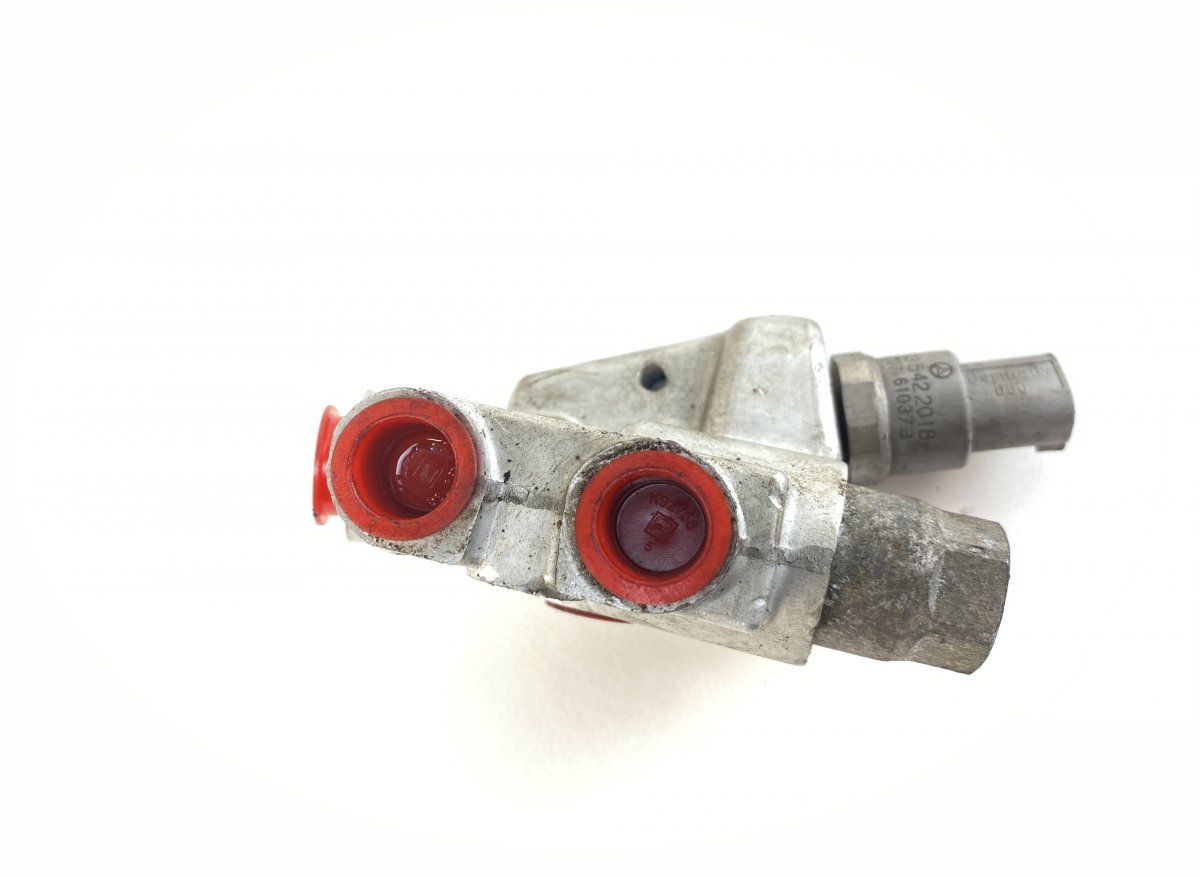 A2203200858 A0035422018 Air suspension valve block MERCEDES-BENZ SL-CLASS (R230) (2001-2012)