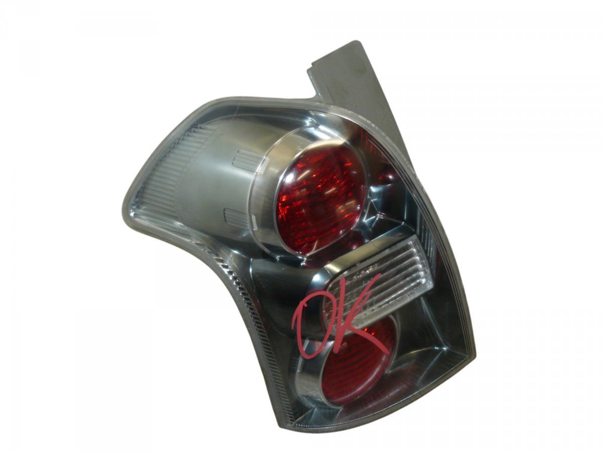 815600F080 Tail light left TOYOTA COROLLA Verso II (AR10) (2004-2009)