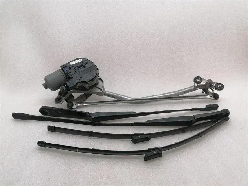 Porsche Panamera 971 främre torkarmotor 971955024A torkarmotor fram högerhård