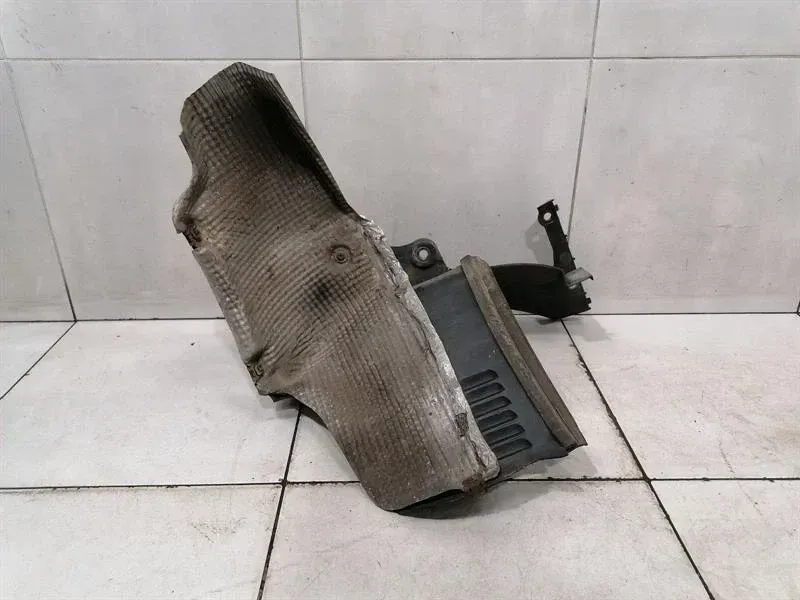 PORSCHE BOXSTER 986 WHEEL ARCH LINER 98650583102 WHEEL ARCH COVER