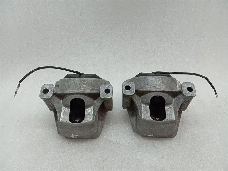 Porsche Macan 95B engine mount set 8R0199381 engine mount set