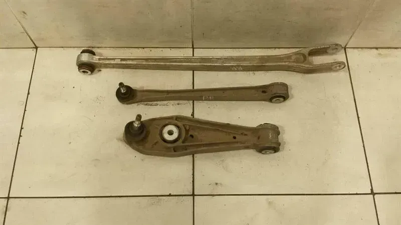 Porsche Cayman 987 right rear wishbone 99733105303 rear right wishbone set