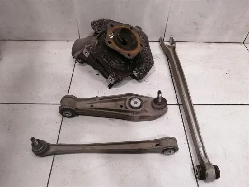Porsche Cayman 987 Left Rear Hub 98733165706 Wheel Bearing Housing Rear Left