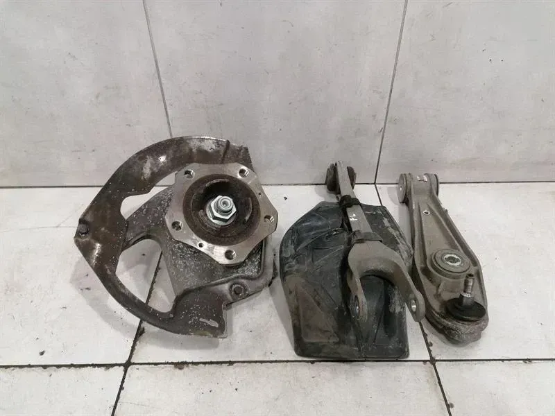 Porsche Boxster 718 Left Front Hub 99134115706 Wheel Bearing Housing Front Left