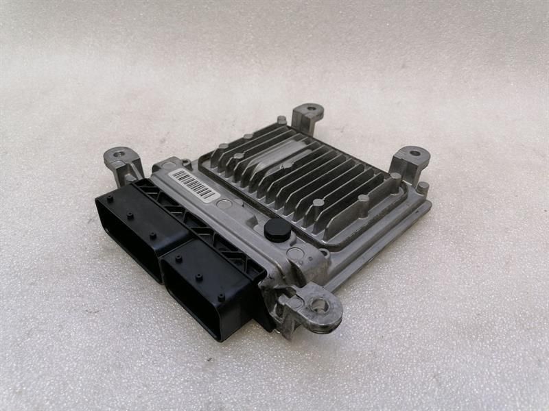 Mercedes C Class W204 Engine ECU A6519007500 Engine Control Unit OM651 DIESEL