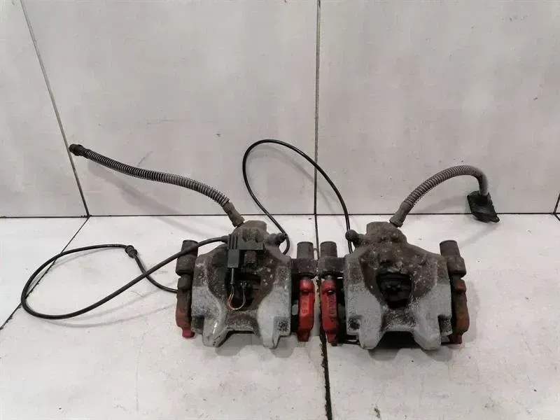 Mercedes C Class W204 Rear Brake Caliper A2044230181 Brake Caliper Rear Set