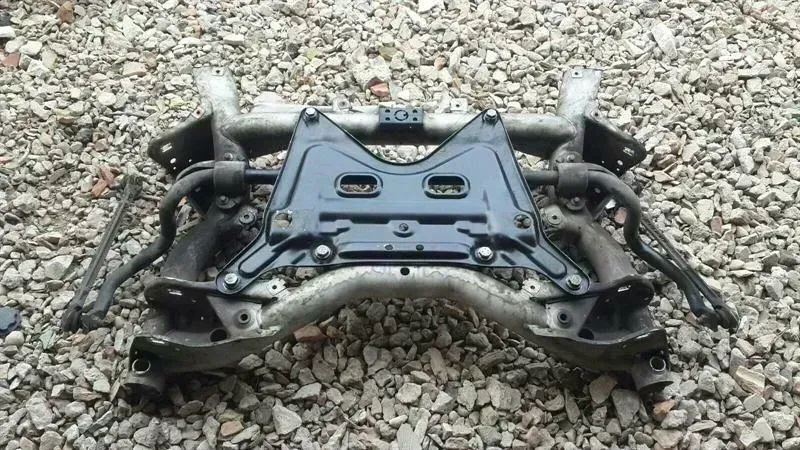Mercedes E Class W212 Beam / Subframe Front A2186280100 Front Axle Beam