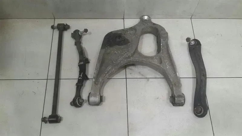Mercedes ML W166 left rear wishbone A1663500906 rear left wishbone set-