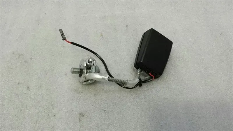 BMW 5 Series F10 528i Left Belt Buckle 7243273 Left Belt Buckle