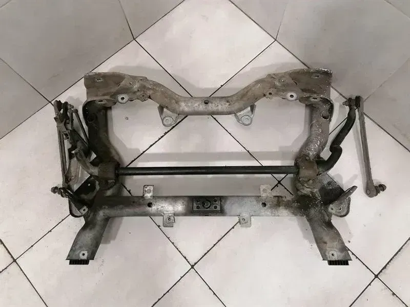 Mercedes E Class W207 Beam Subframe Front A2046280557 Front Axle Carrier
