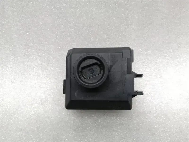Mercedes GLA X156 Ignition Electronic Module A2469055801 Control Unit EZS