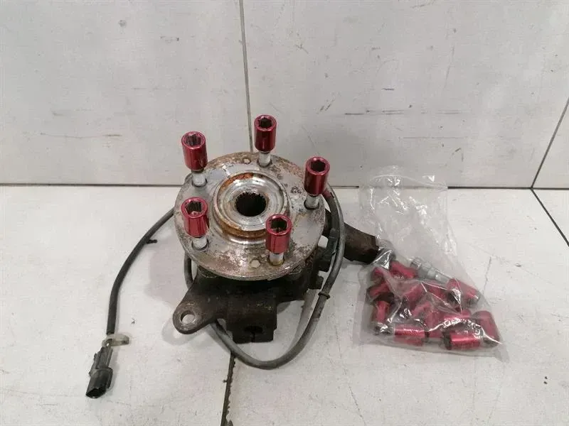 Mitsubishi Lancer Evolution VII 7 EVO Front Hub MR554421 Front Wheel Bearing Housing