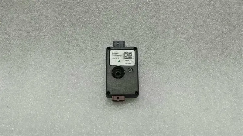 BMW X1 F48 Aerial / Antenna 9289587 Antenna Amplifier
