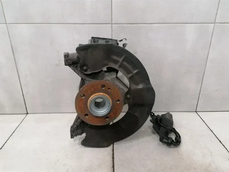 Mercedes A35 AMG W177 Left Front Hub A1773321300 Wheel Bearing Housing Front Left