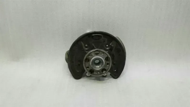 Mercedes C Class W205 Left Rear Hub A2053500141 Wheel Bearing Housing Rear Left