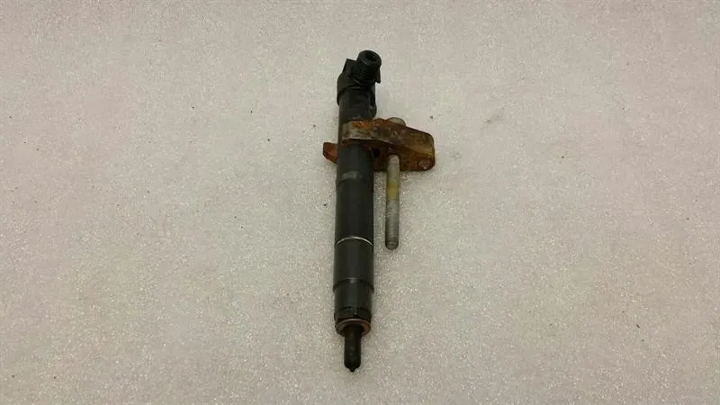 Mercedes C Class W205 Injector A6510703287 Fuel Injector M651-