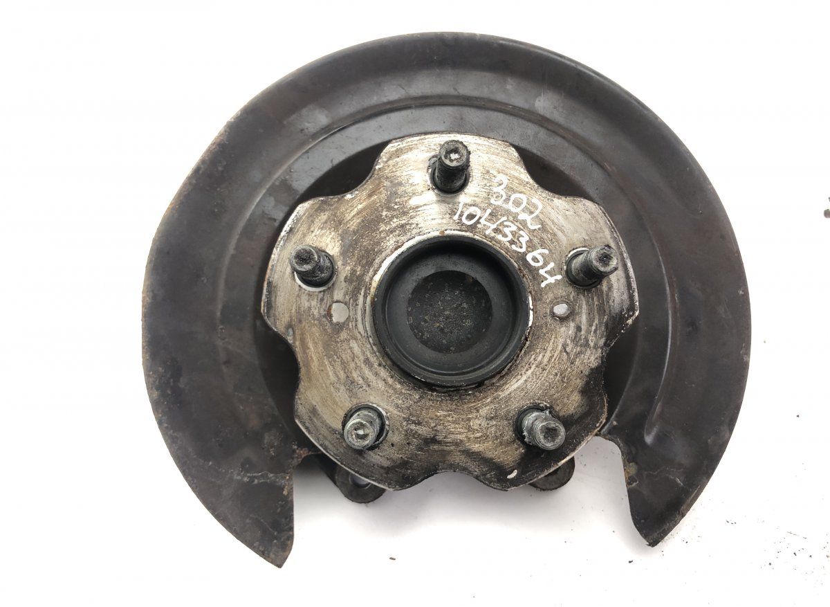 4245005081 Wheel bearing housing rear left TOYOTA AURIS (E18) 2012-2018