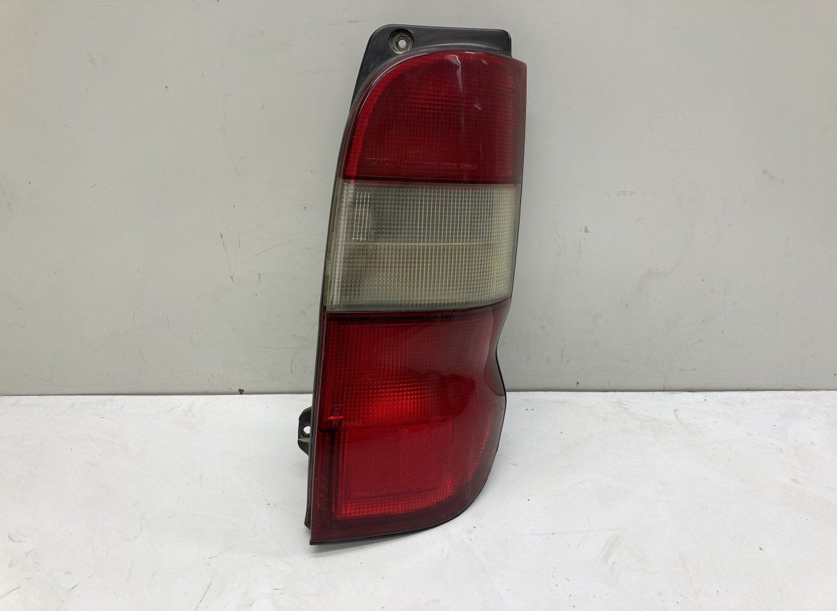 5307401R Tail light, right TOYOTA HIACE / GRANVIA (XH10, XH20) (1995-2004)