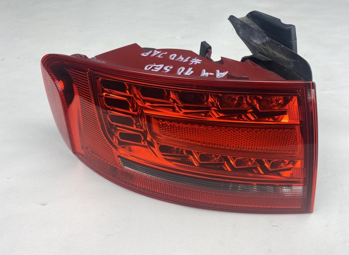 Tail light left AUDI A4 / A4 ALLROAD (B8) (2007-2015)