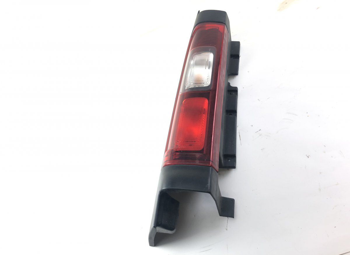 265556737R Tail light left OPEL VIVARO B (2014-2018)