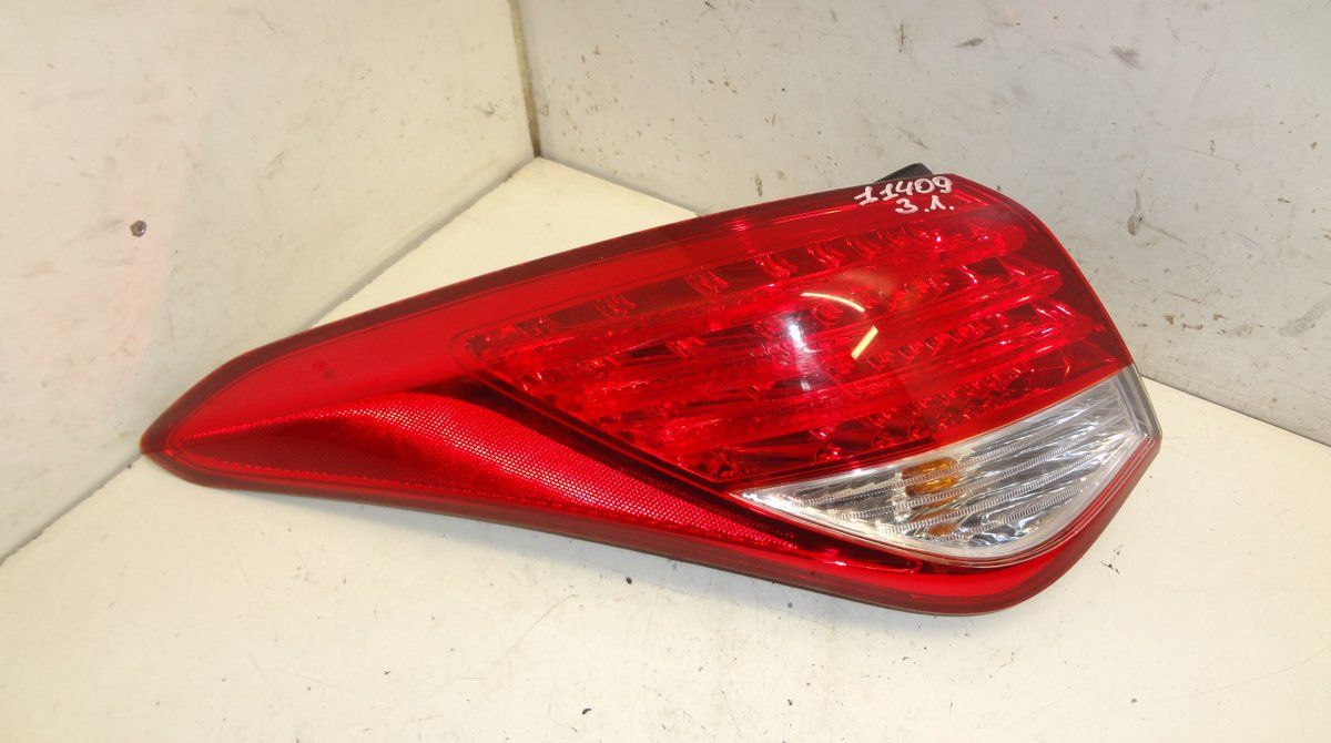 924013Z3 Tail light left HYUNDAI i40 (VF) (2011-2019)