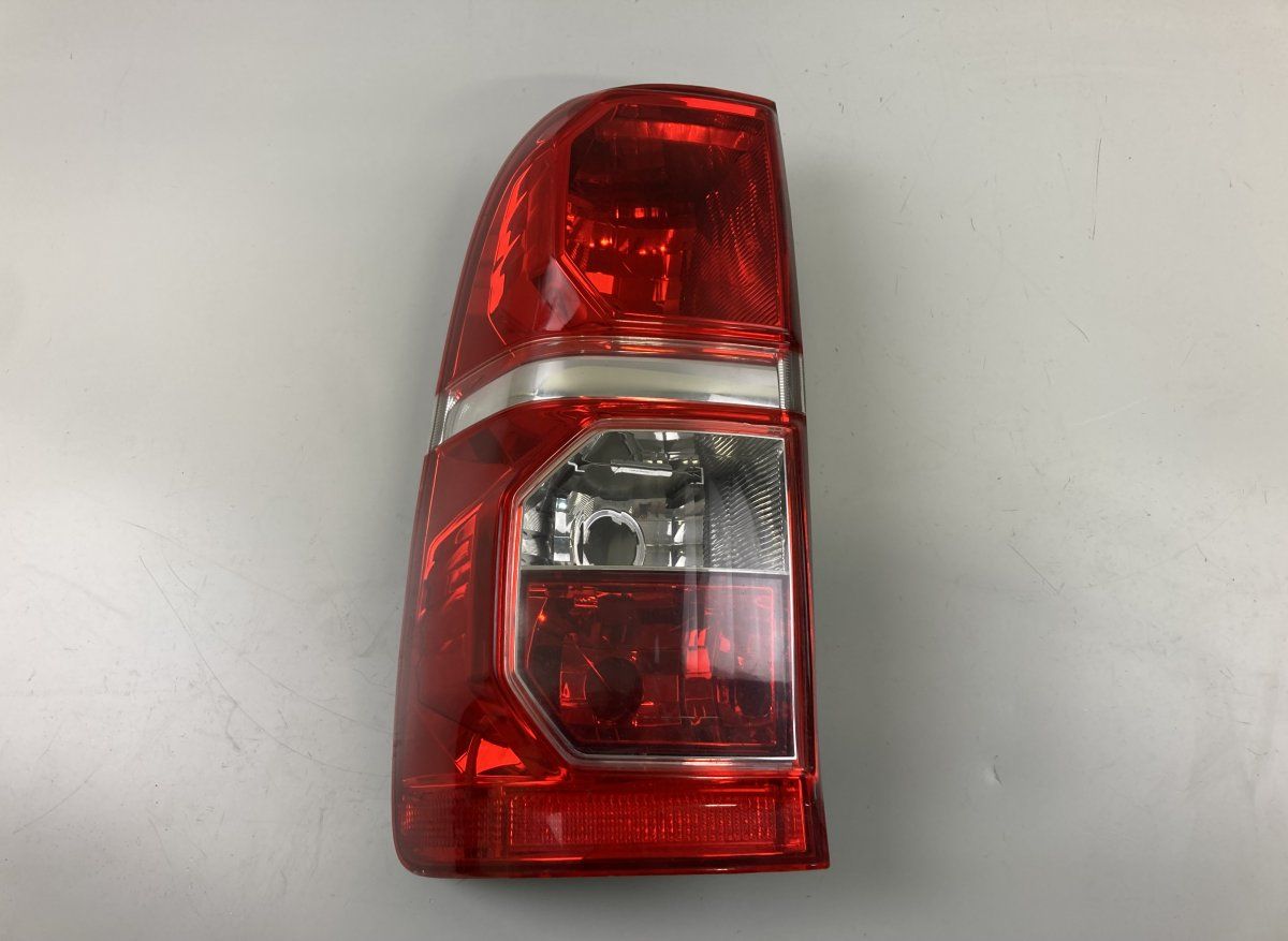 815610K180 Tail light left TOYOTA HILUX VII (AN10, AN20, AN30) (2005-2015)