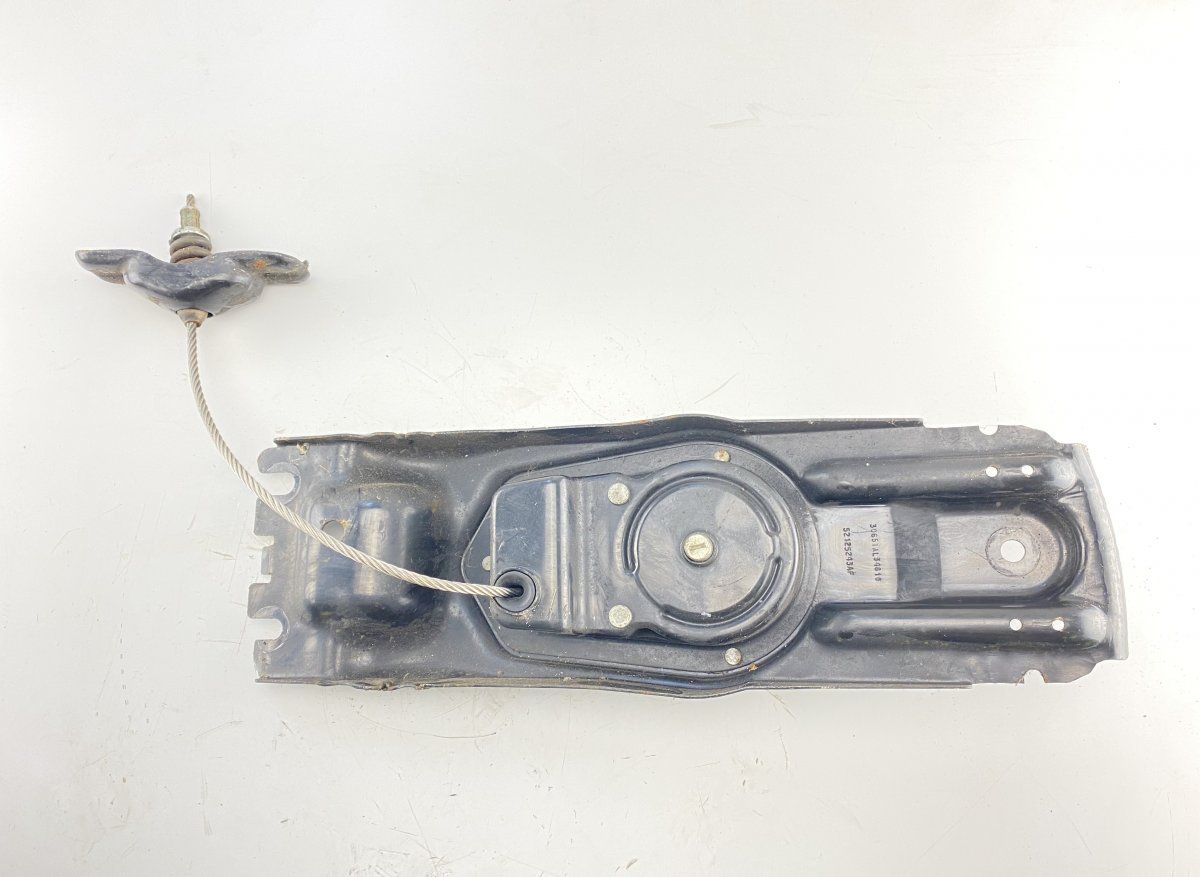 Spare Wheel Carrier under vehicle JEEP CHEROKEE IV / LIBERTY (KK) (2008-2013)