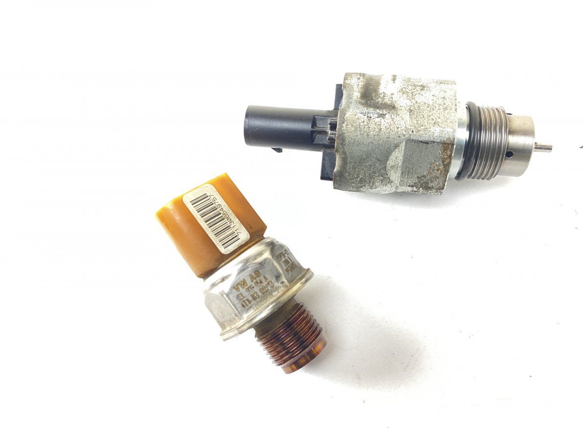 03L130764A Fuel pressure regulator set VW TOURAN (1T3) (2010-2015)
