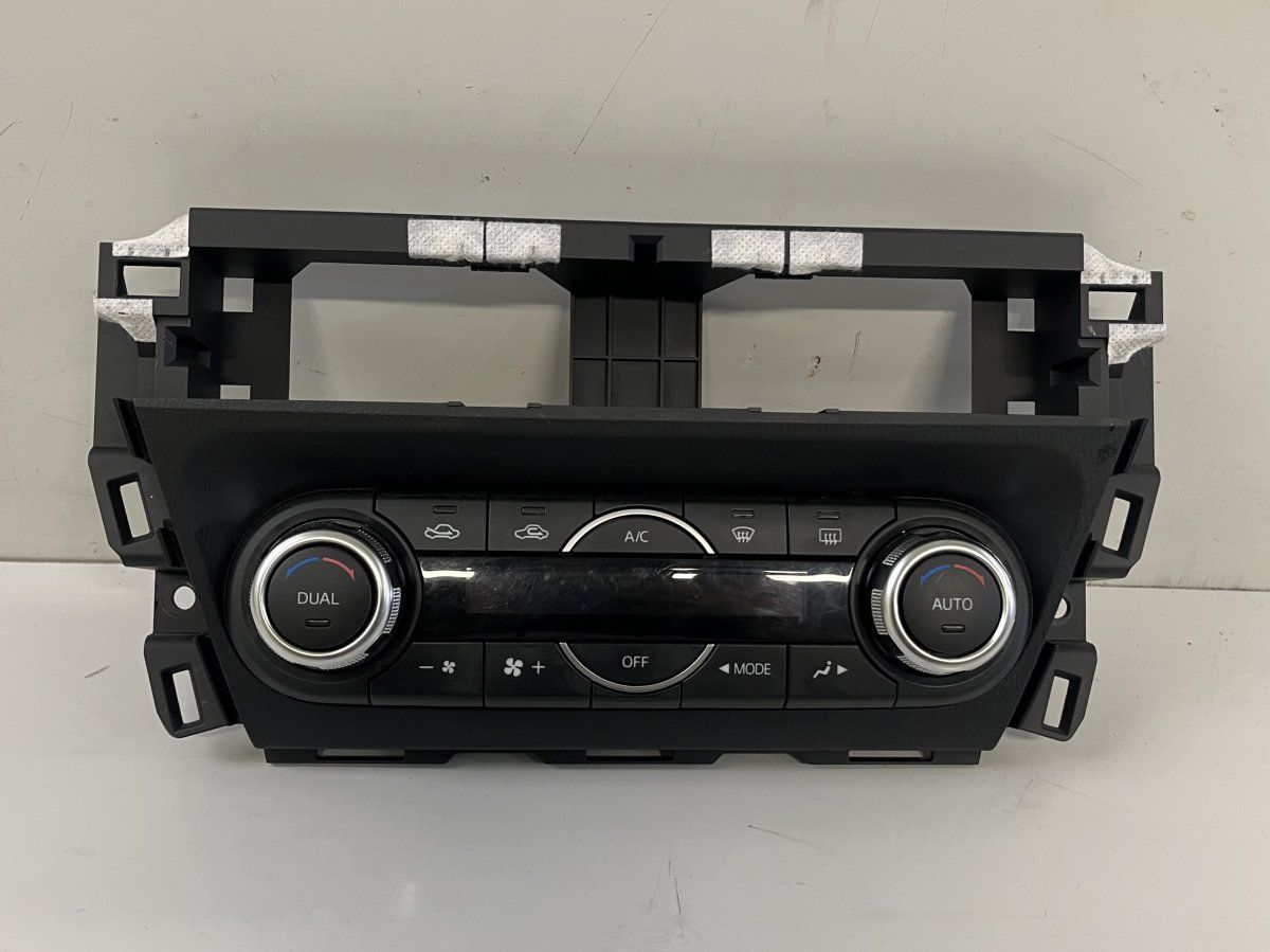 B45D61190B Heater control panel MAZDA 3 III (BM) (2013-2018)