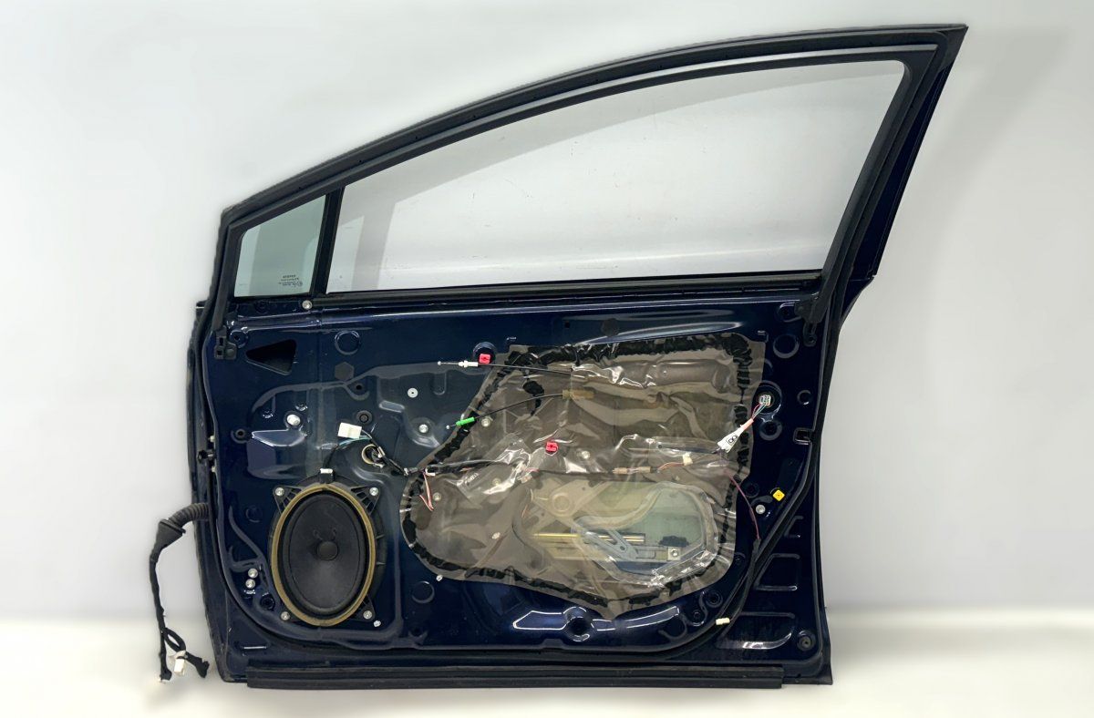 6700105070 Door Front Right TOYOTA AVENSIS (T270) (2009-2018)