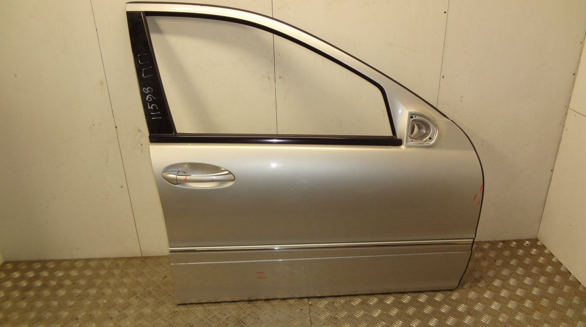 Door Front Right MERCEDES-BENZ C-CLASS (W203, CL203) (2000-2011)