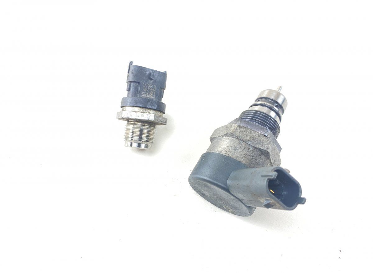 0281006404 0281006405 Fuel pressure regulator set KIA CEE'D II (JD) (2012-2018)