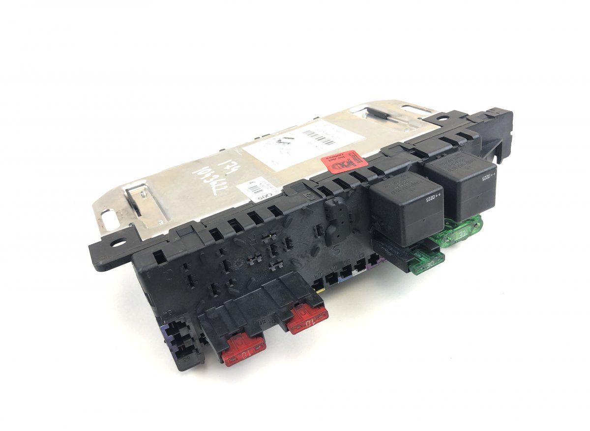 05045139 05045135 05045131 Fuse box MERCEDES-BENZ SL-CLASS (R230) (2001-2012)