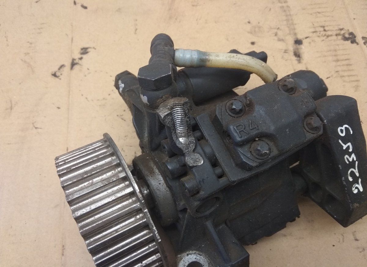 Fuel injection pump, diesel DACIA DUSTER I (2010-2017)