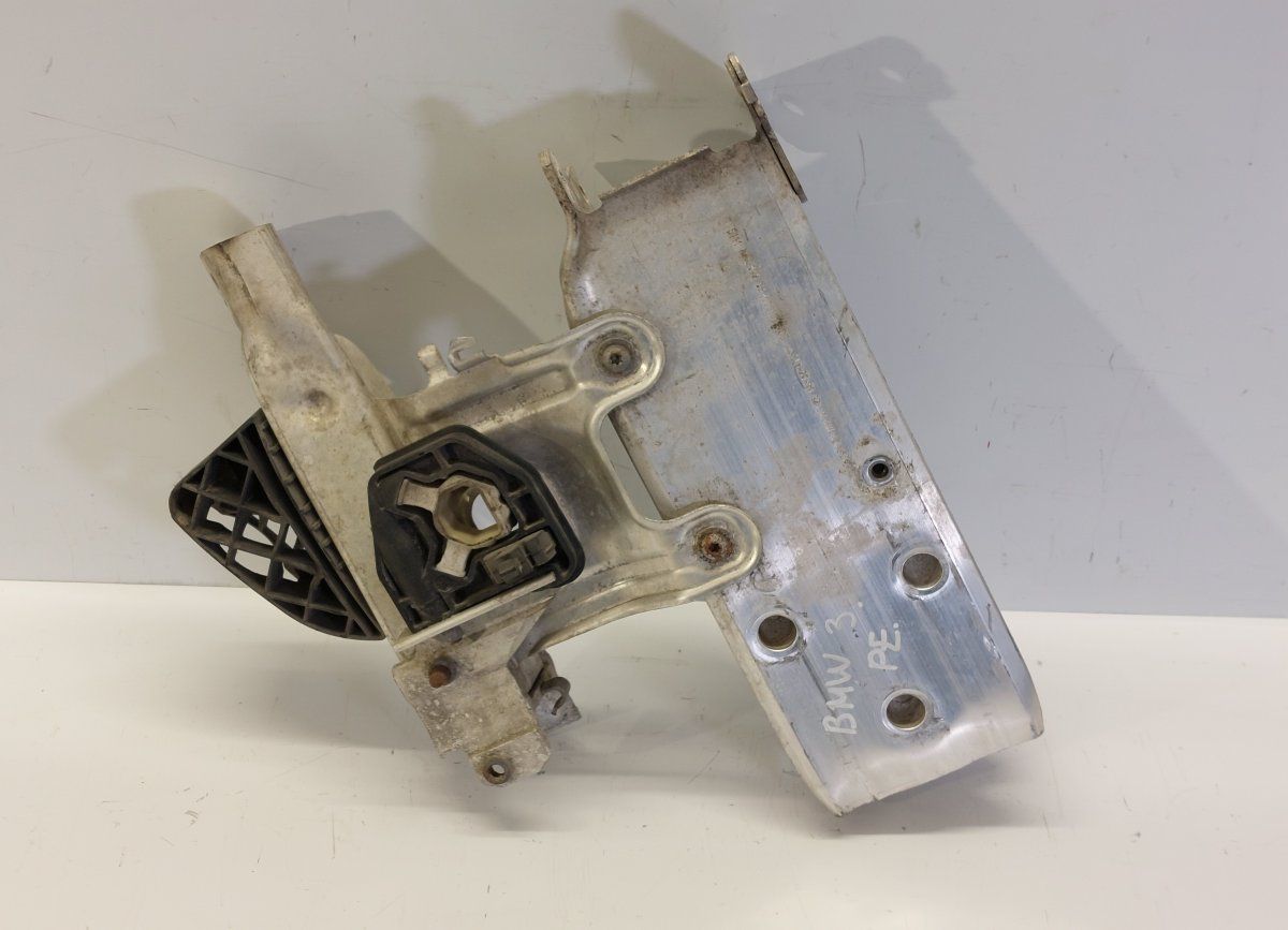 10031013 5111726194-13 B2210120 Front Bumper beam holder right BMW 3 (F30, F31, F34, F80) (2011-2019)