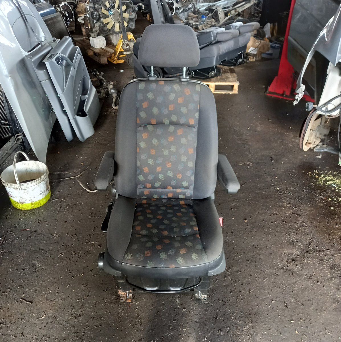 Front seat right MERCEDES-BENZ VITO / VIANO (W639) (2003-2014)