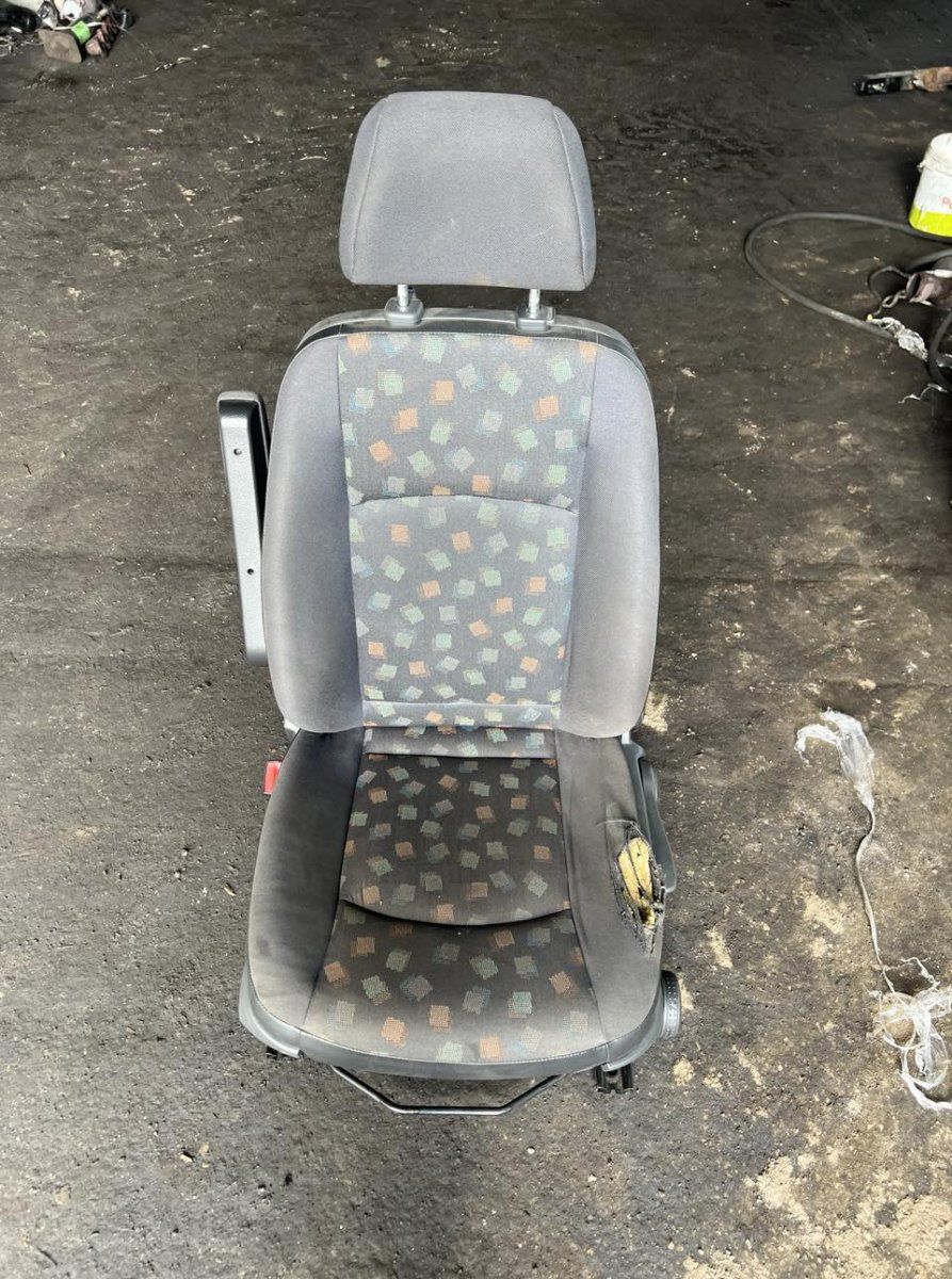 Front seat left MERCEDES-BENZ VITO / VIANO (W639) (2003-2014)