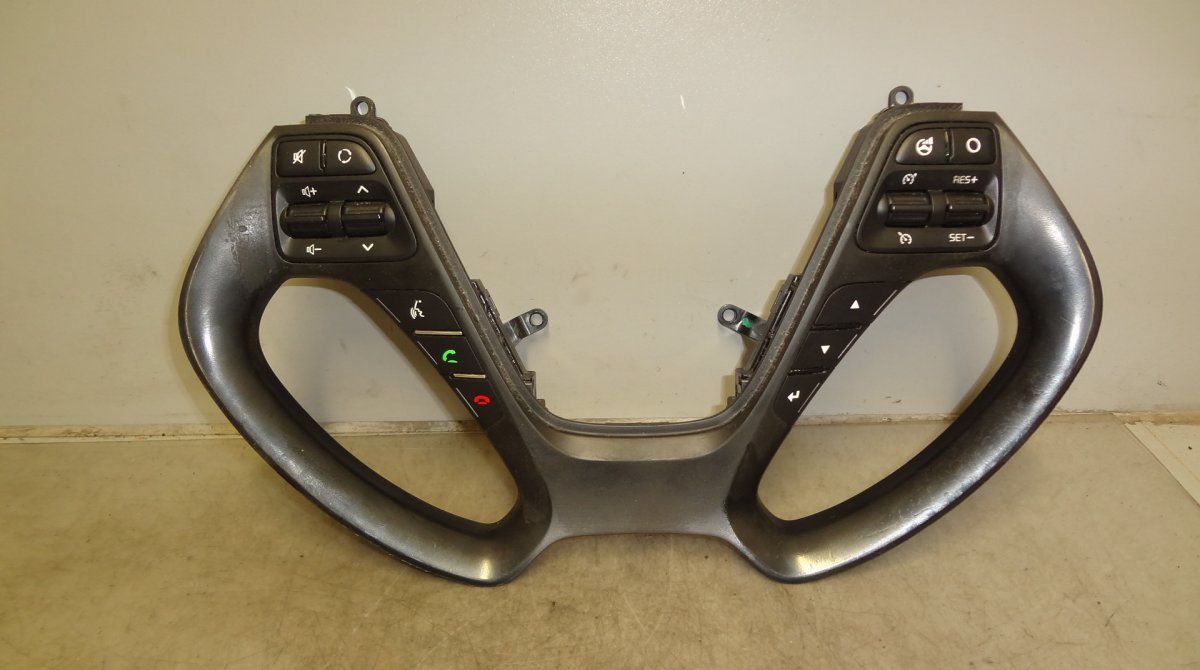 Steering wheel MF switch set KIA CEE'D II (JD) (2012-2018)