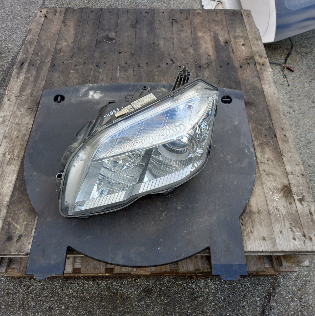 A2048207459 A2048209661 A2048208859 Headlight left MERCEDES-BENZ GLK-CLASS (X204) (2008-2015)