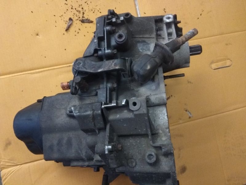 Gearbox DACIA LOGAN I (2004-2012)