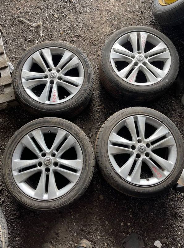 8JX18 ET46 D70.2 5X115 Rim set With Tyres 4 pcs OPEL ZAFIRA TOURER C (P12) (2011-2019)