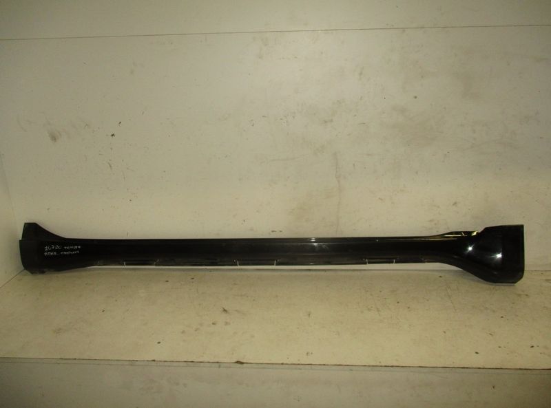 Side Skirt Right TOYOTA LAND CRUISER 150 (2009-2021)
