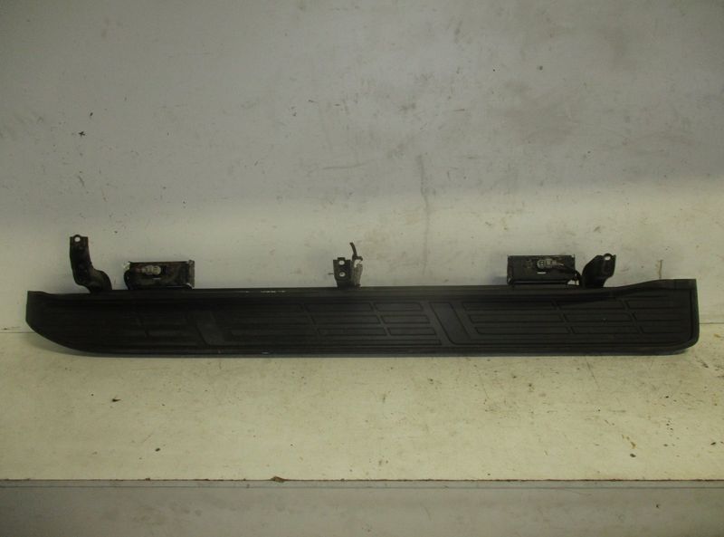 Foot / side step left TOYOTA LAND CRUISER 150 (2009-2021)