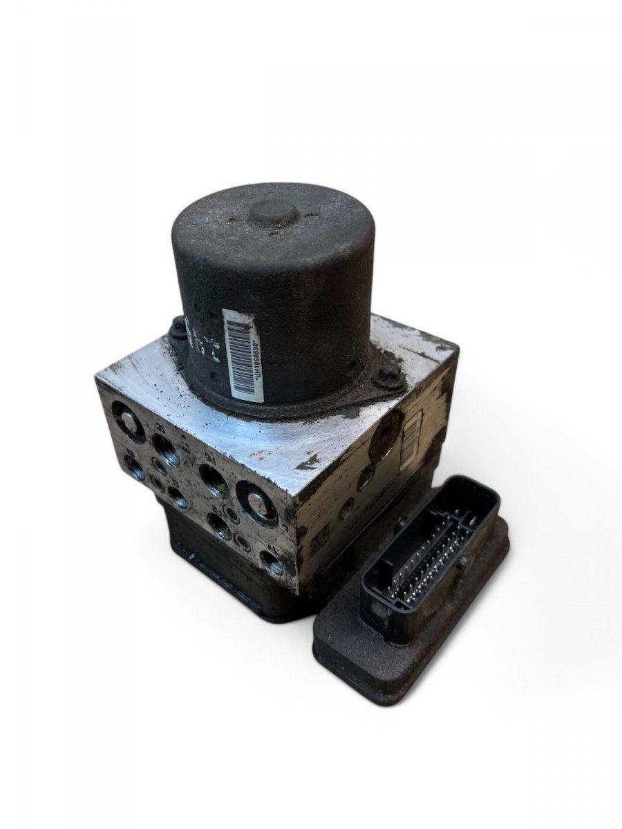 68164630AA 68085397AB 68085397AA 68157064AA 68157064AB 68157064AC ABS hydraulic unit / pump JEEP GRAND CHEROKEE IV (WK, WK2) (2010-2021)