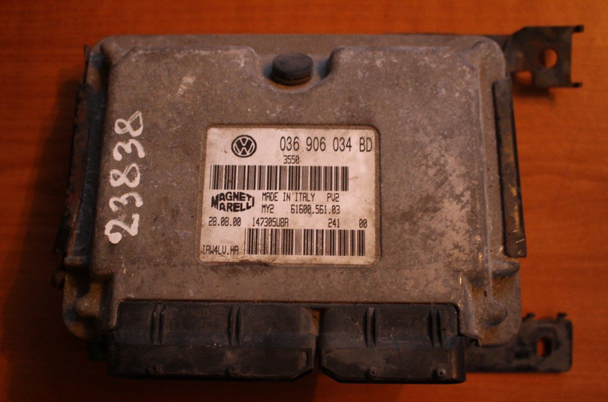 61600.561.03 Engine Control Unit / module (ECU) SEAT TOLEDO II / LEON (1M) (1999-2006)