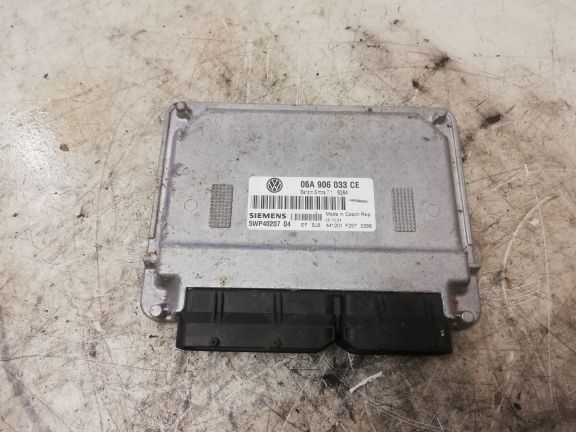 Engine Control Unit / module (ECU) VW CADDY III (2K) (2004-2015)