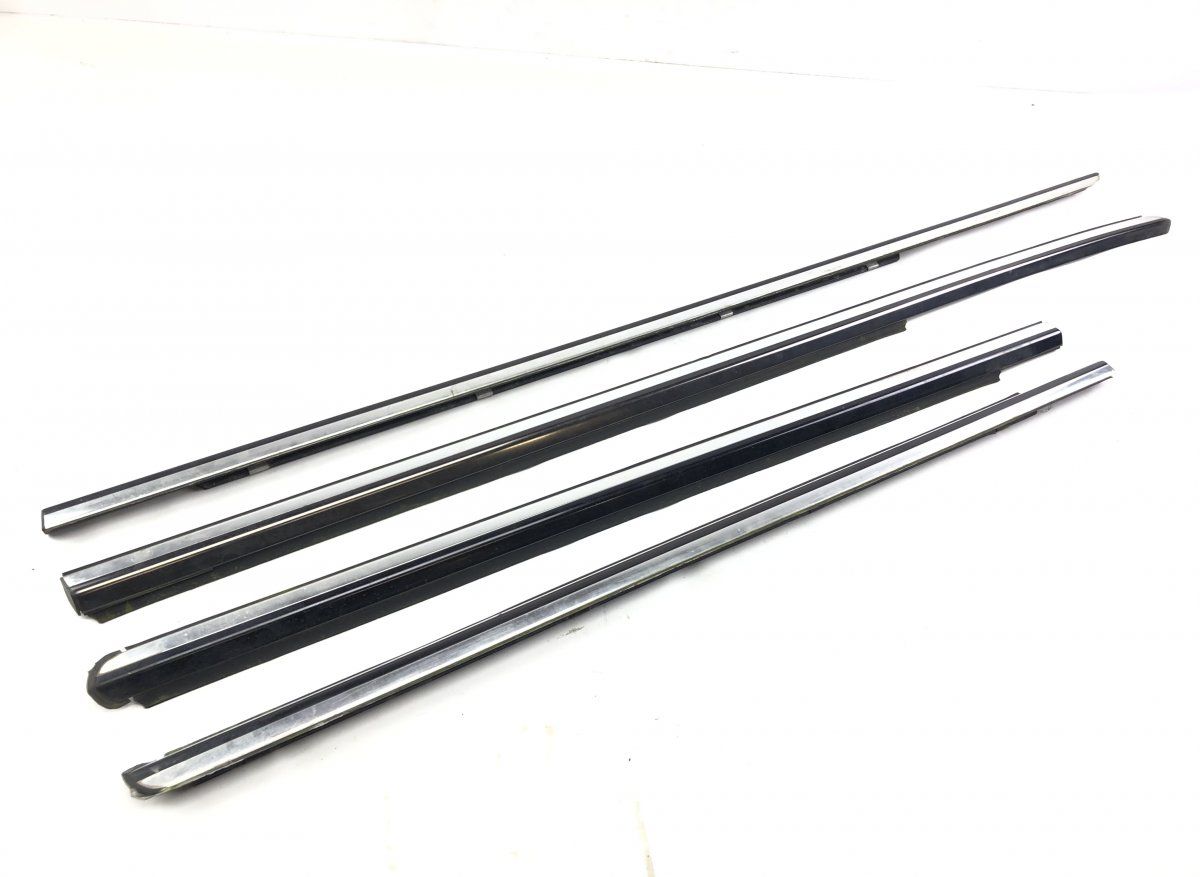 A2207200224 Door Window moulding Front Left MERCEDES-BENZ S-CLASS (W220) (1998-2005)